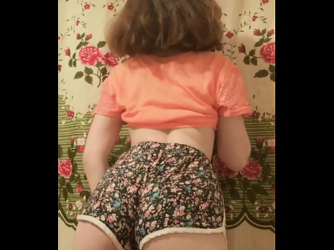❤️ Sexy jonge babe dy't har koarte broek op 'e kamera útstrielet ☑ Superporno op fy.assistentai.ru ❌️❤